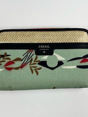 Fossil 1954 Modern Abstract Design Coated Canvas Full Zip Mint Color Wallet